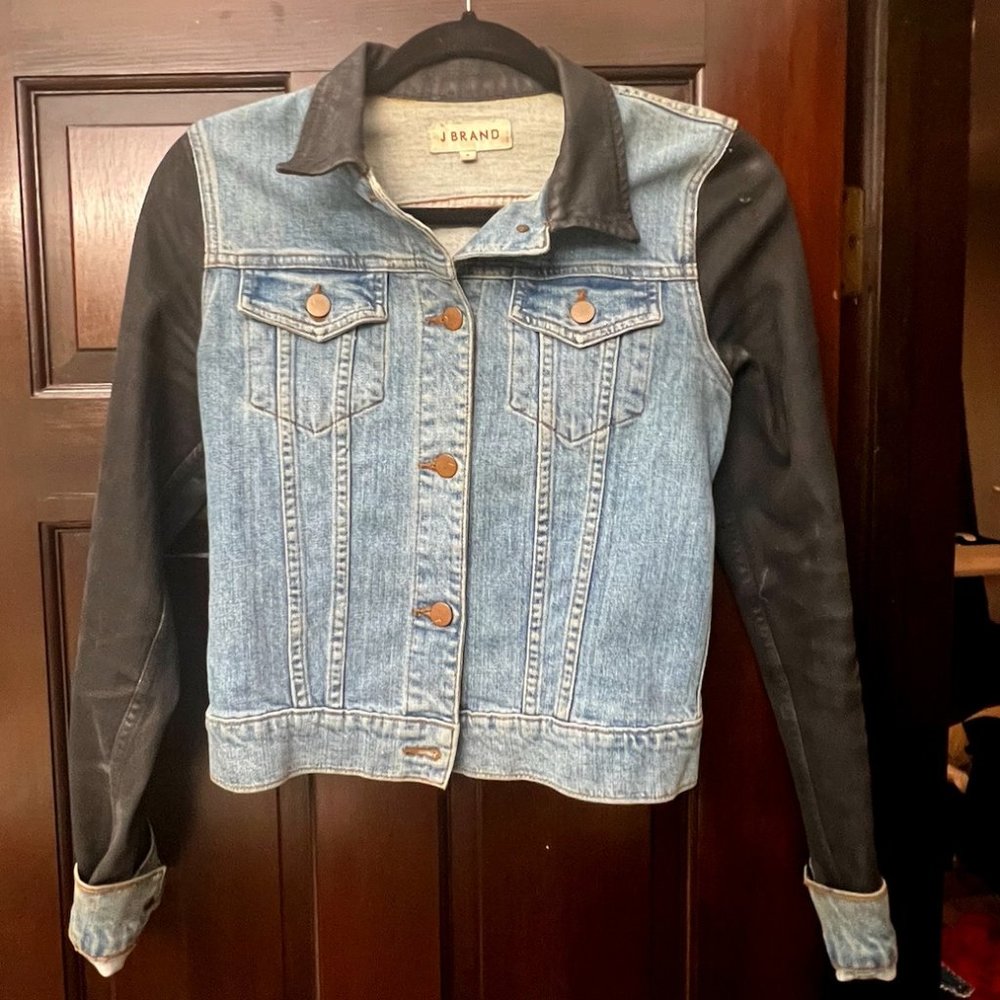J BRAND BOWIE TWO-TONE DENIM JACKET, SIZE SMALL, BLACK/BLUE COLOR-BLOCK …